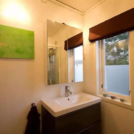 Large, Central And Quiet Apartment. Apartment *